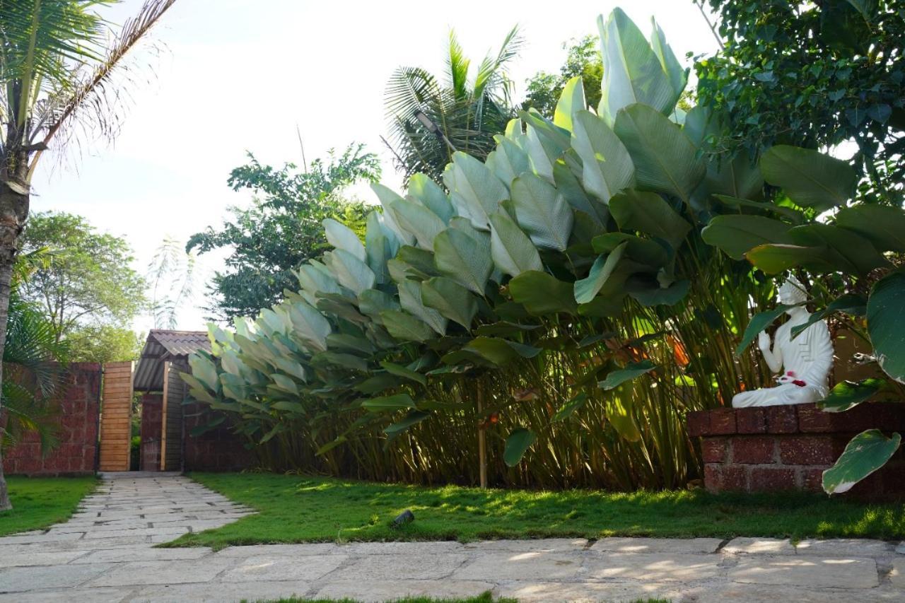 Vita Farms Titwala Bagian luar foto