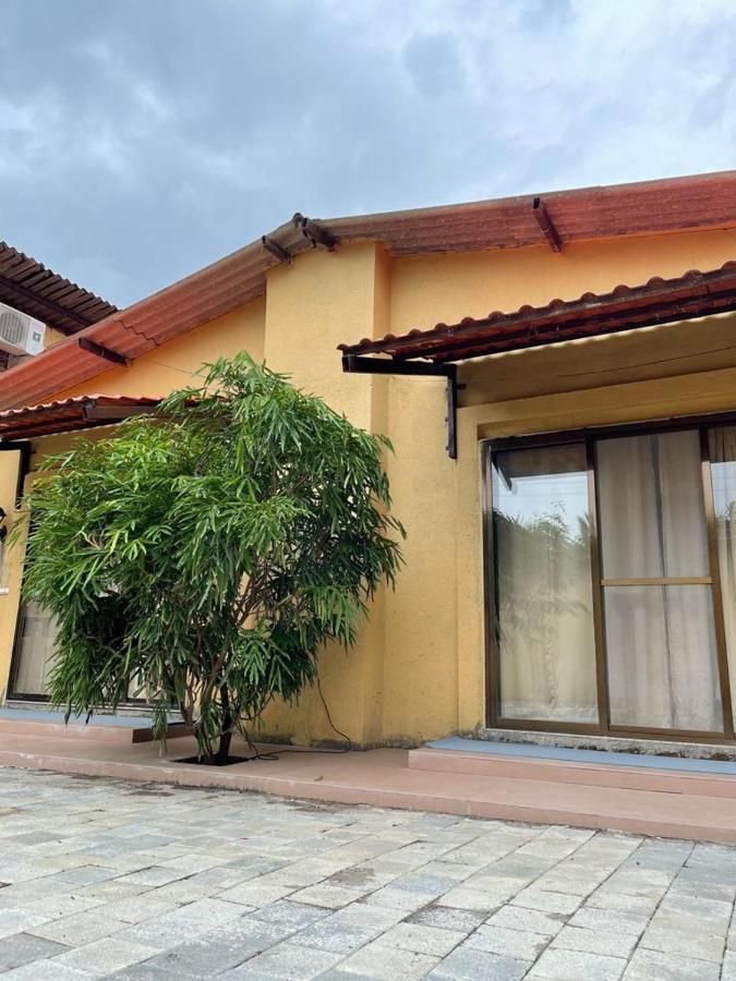 Vita Farms Titwala Bagian luar foto